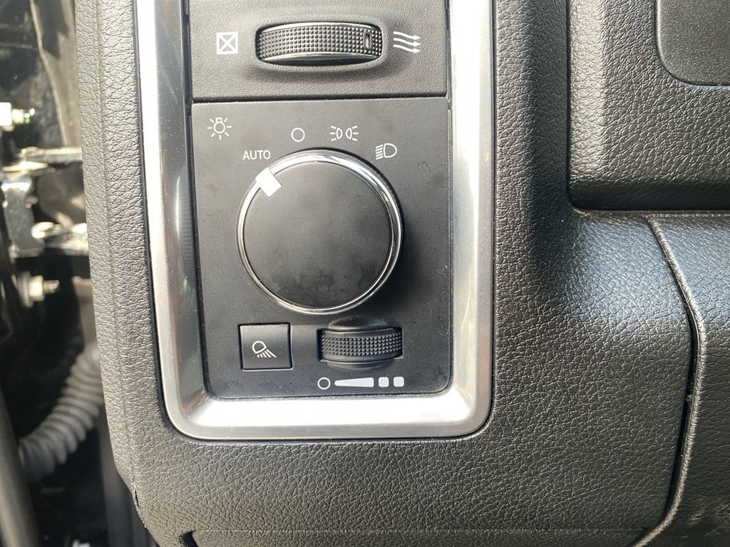 Used 2024 RAM 1500 Classic SLT AWD/4WD image 21