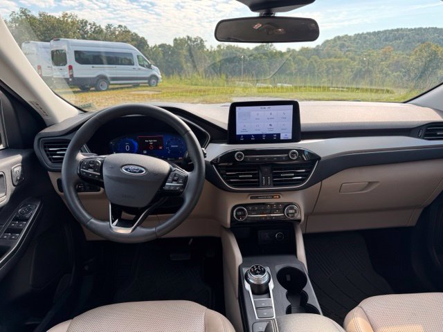 Used 2021 Ford Escape SEL w/ Technology Package FWD image 22