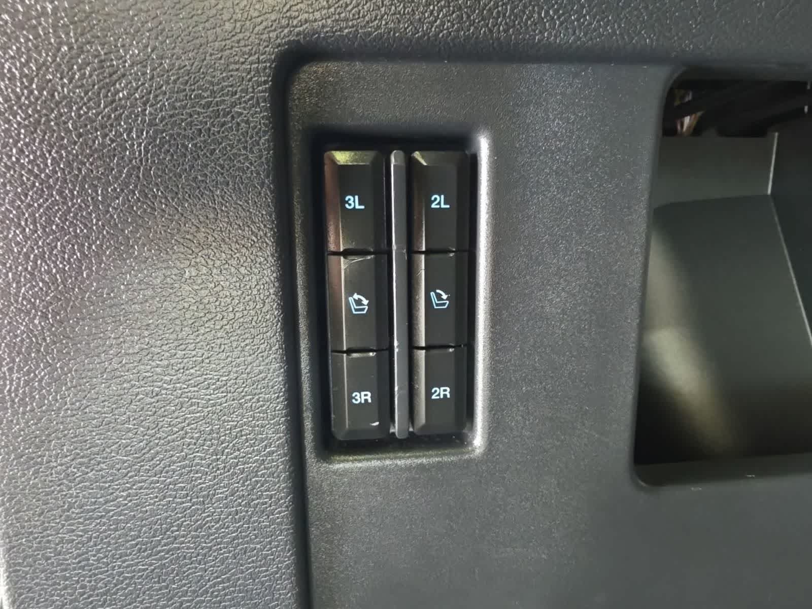 Used 2023 Ford Expedition Limited AWD/4WD image 38