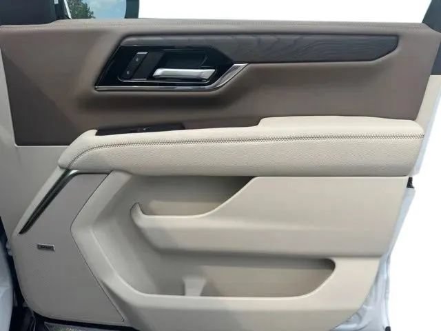 New 2026 GMC Yukon XL Denali w/ LPO, Floor Liner Package AWD/4WD image 15