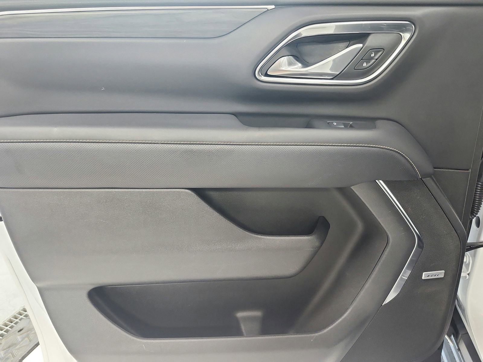 Used 2024 GMC Yukon XL SLT image 44