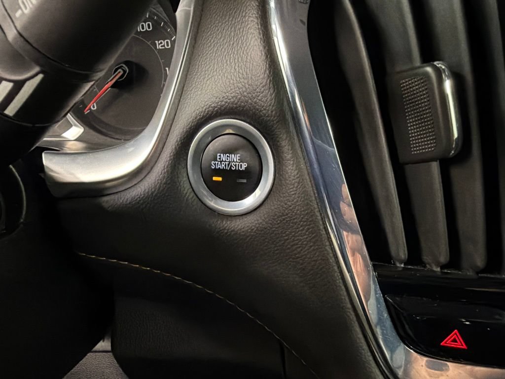 Used 2018 Chevrolet Traverse LT FWD image 18