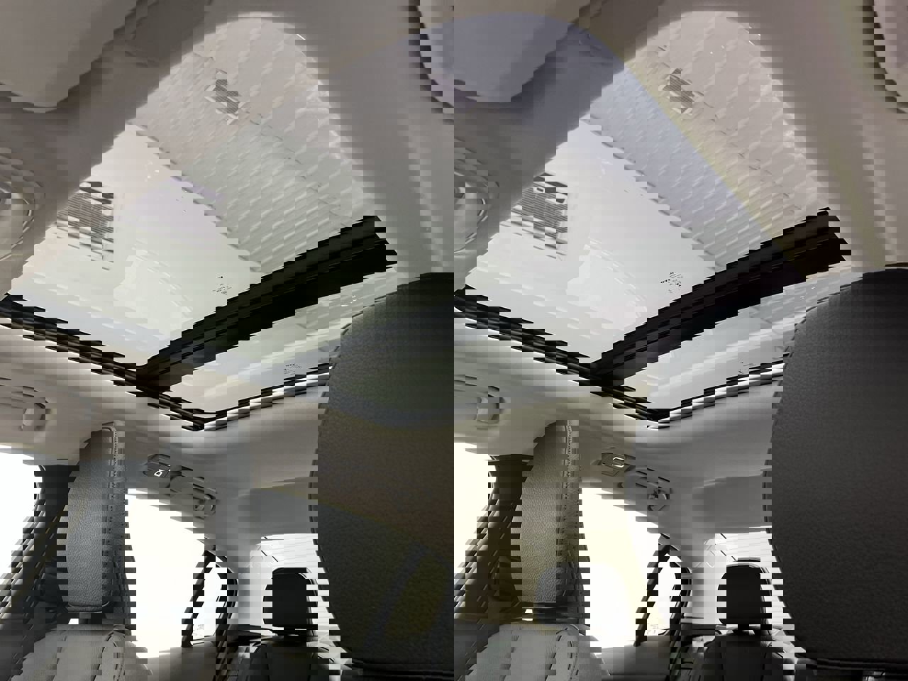 Used 2024 Volvo S60 B5 Plus image 7