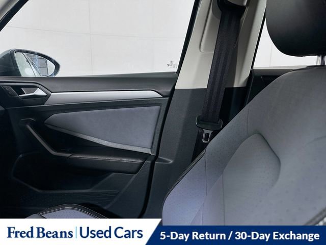 Used 2025 Volkswagen Jetta SE image 24