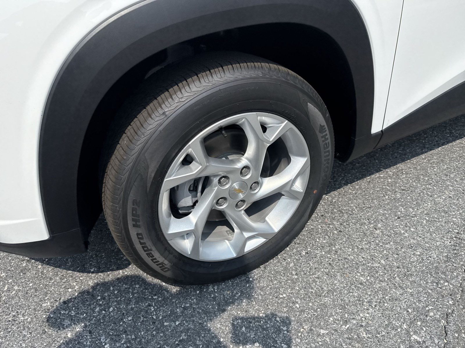 New 2026 Chevrolet Trax LS w/ LS Convenience Package FWD image 8