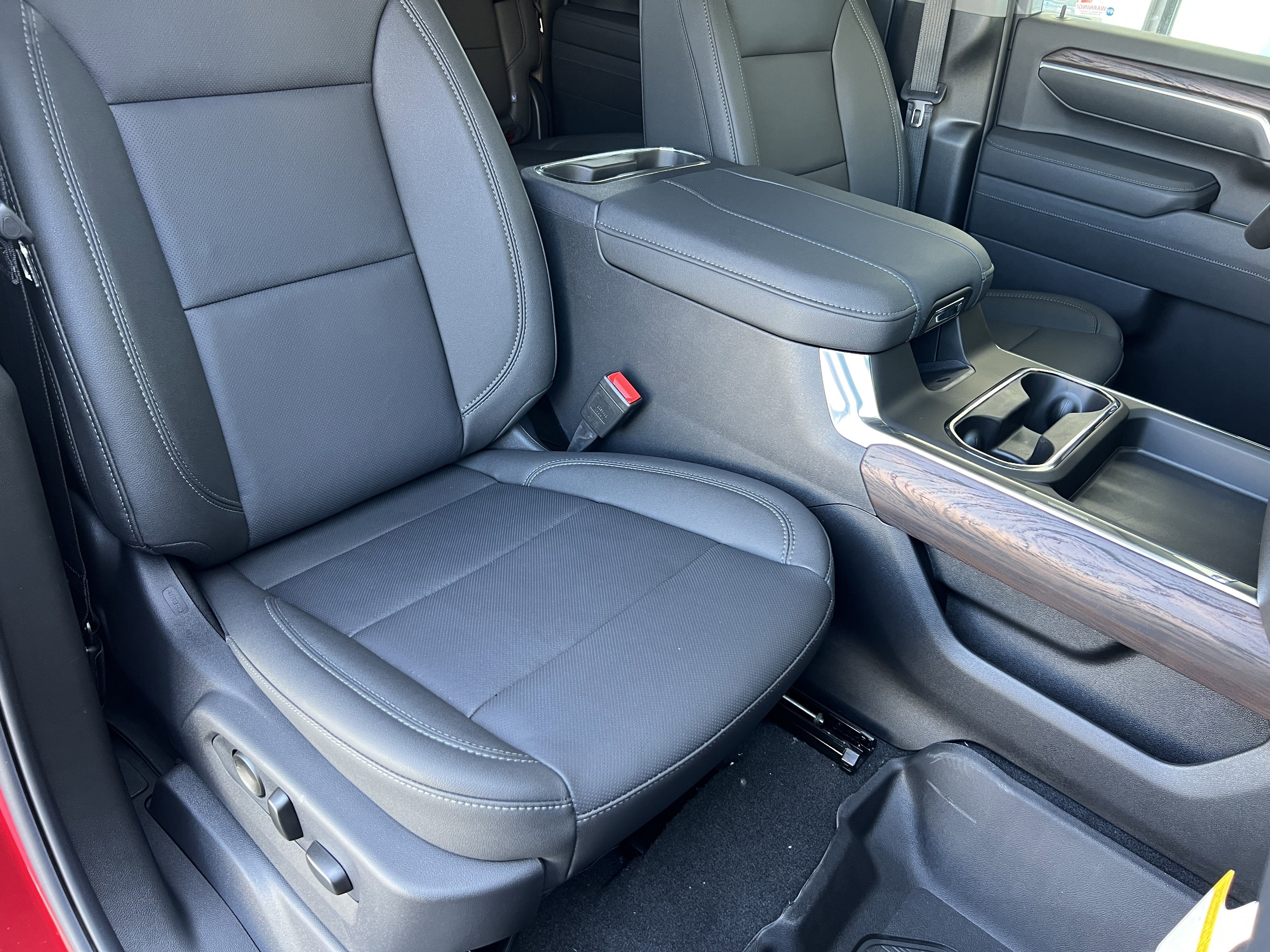 New 2026 GMC Sierra 2500 SLT w/ SLT Premium Package AWD/4WD image 24