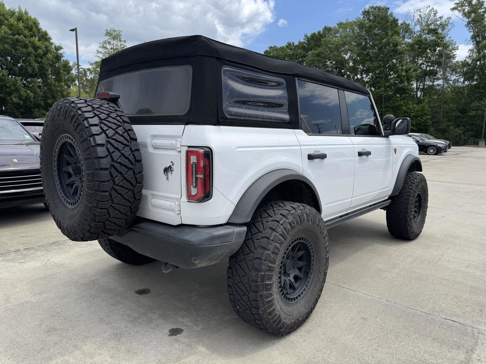 Used 2023 Ford Bronco Badlands image 25