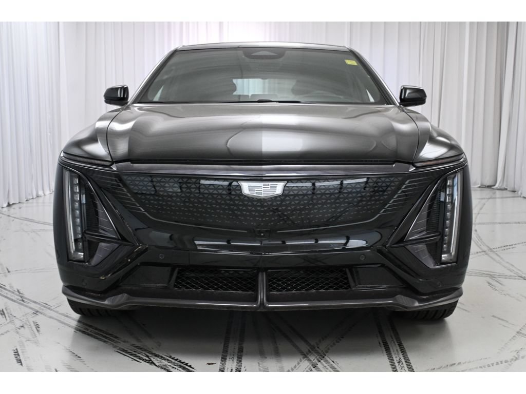 New 2026 Cadillac Lyriq V w/ Exterior Carbon Fiber Package AWD/4WD image 3