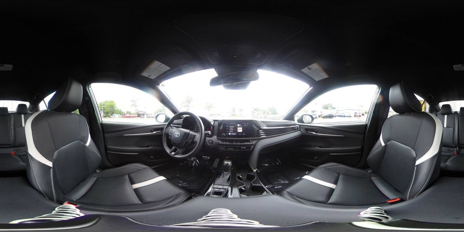 Used 2025 Toyota Camry SE FWD image 47
