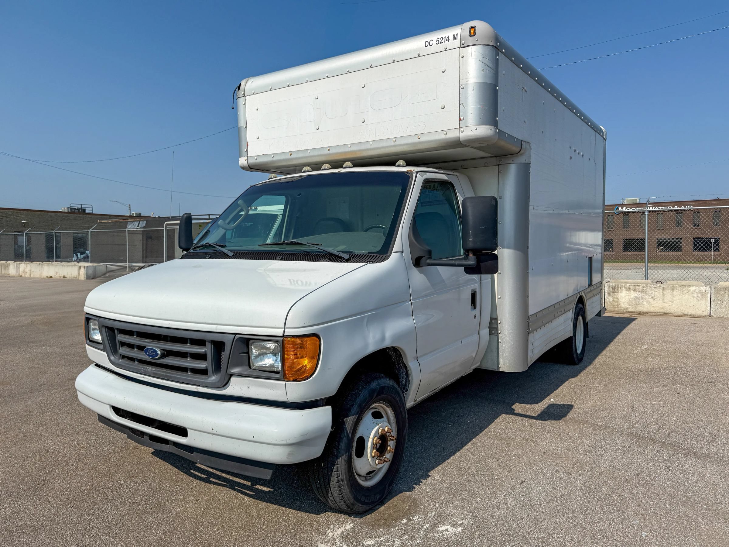 Used 2006 Ford E-450 and Econoline 450 RWD image 3