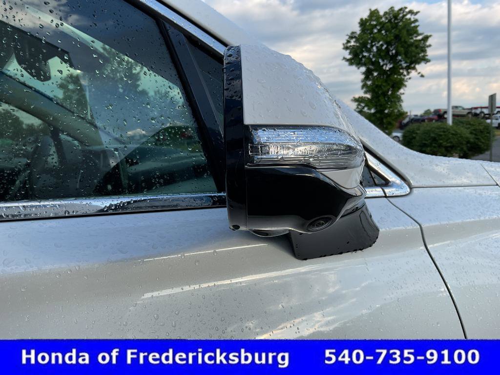 Used 2020 Hyundai Santa Fe Limited AWD/4WD image 15