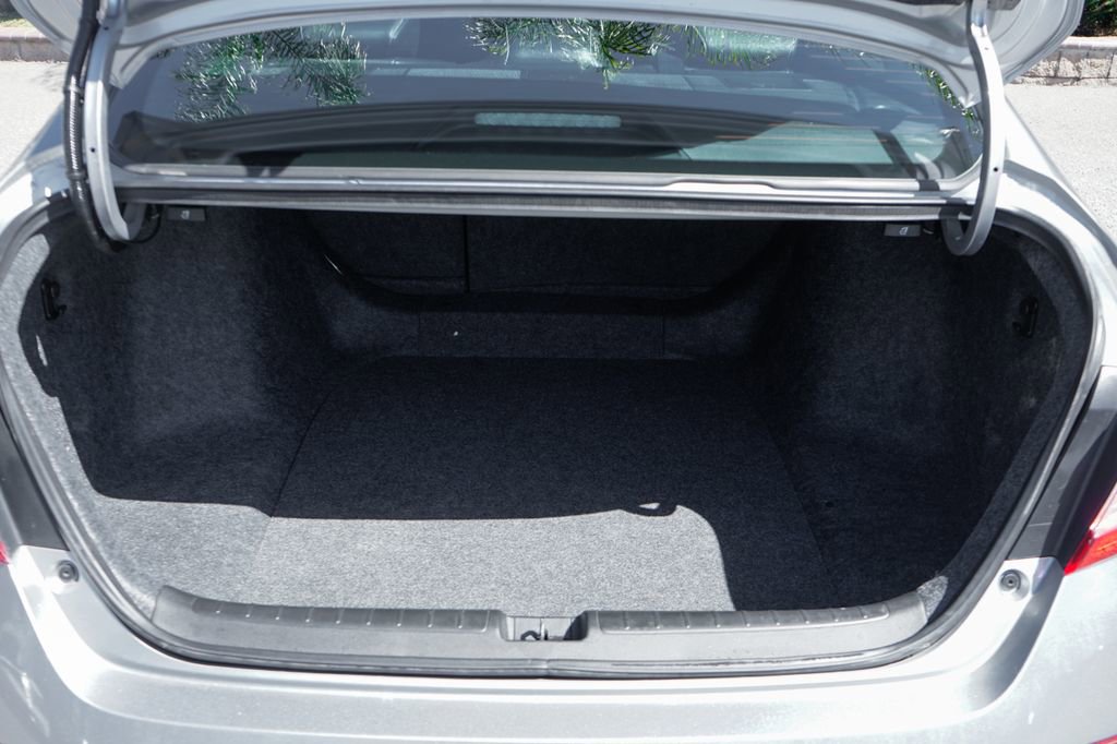 Used 2021 Honda Accord Sport image 8