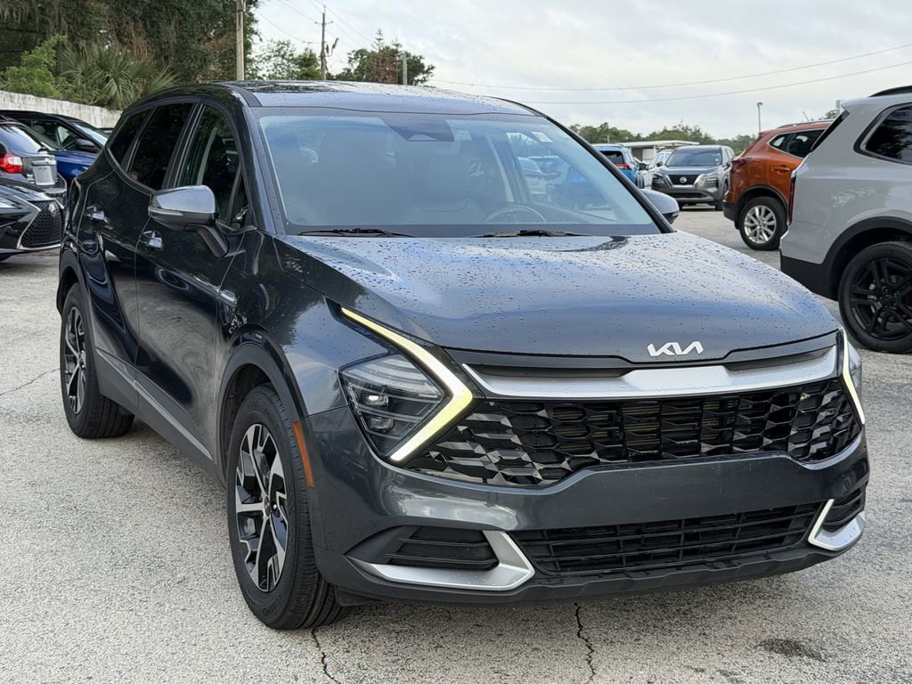 Certified 2024 Kia Sportage EX FWD image 2
