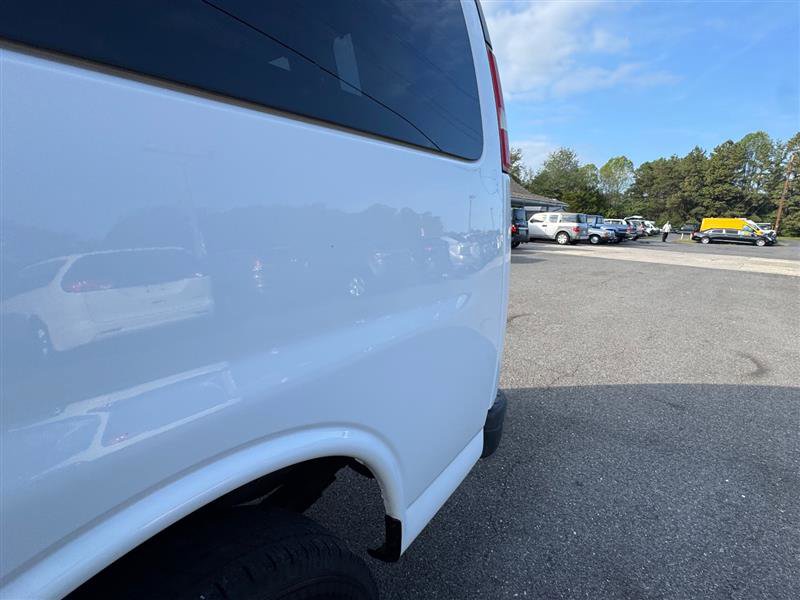 Used 2015 Chevrolet Express 3500 LT w/ LT Preferred Equipment Group image 13