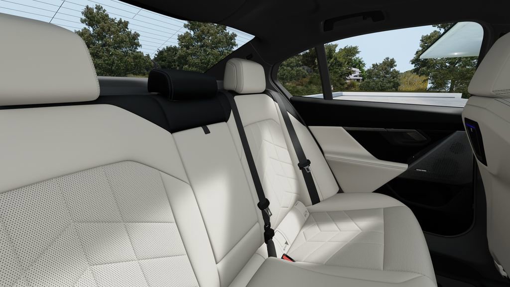 New 2026 BMW 540i xDrive 540i xDrive w/ M Sport Package image 12