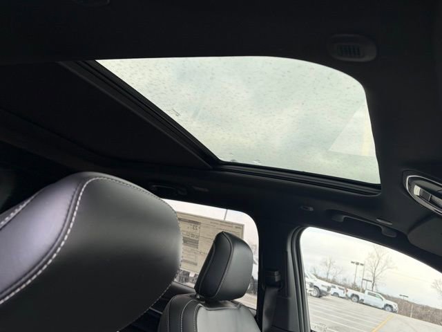 New 2026 Jeep Grand Cherokee Limited w/ Limited Altitude Package AWD/4WD image 30