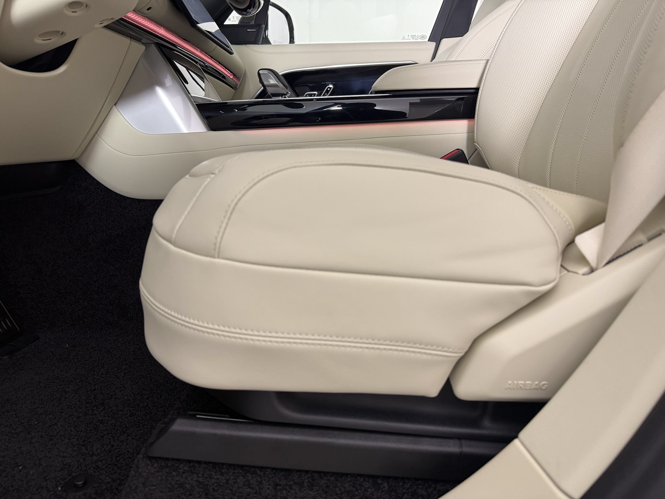 New 2027 Land Rover Range Rover SE AWD/4WD image 26