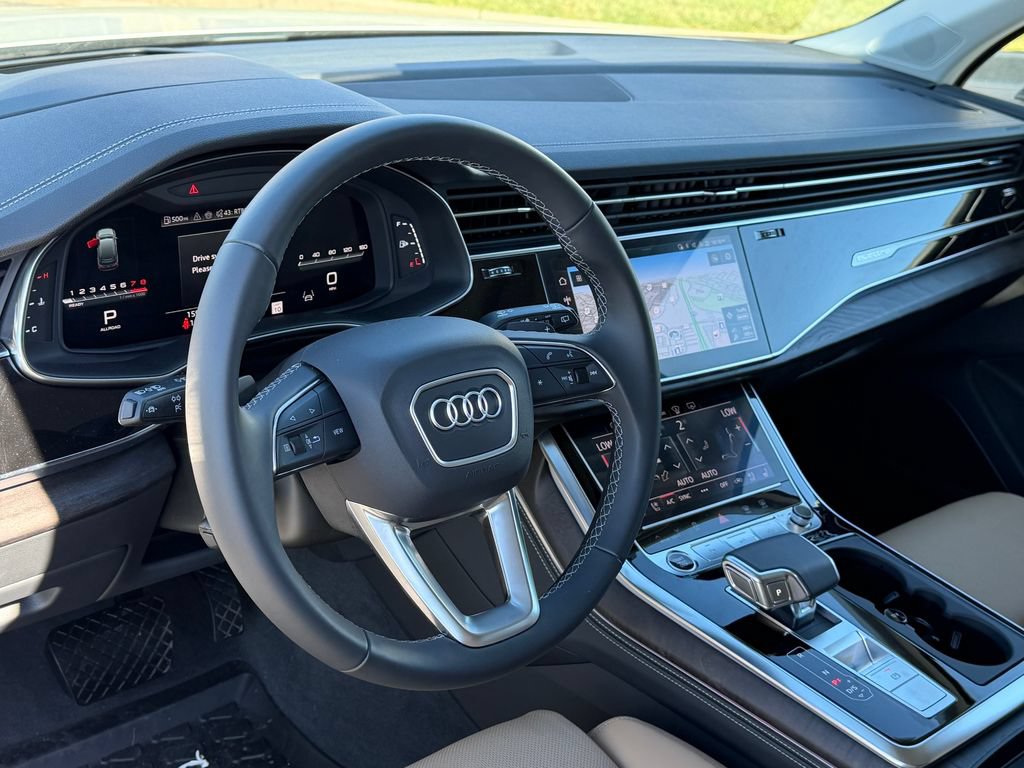 Certified 2025 Audi Q7 3.0T Prestige AWD/4WD image 26