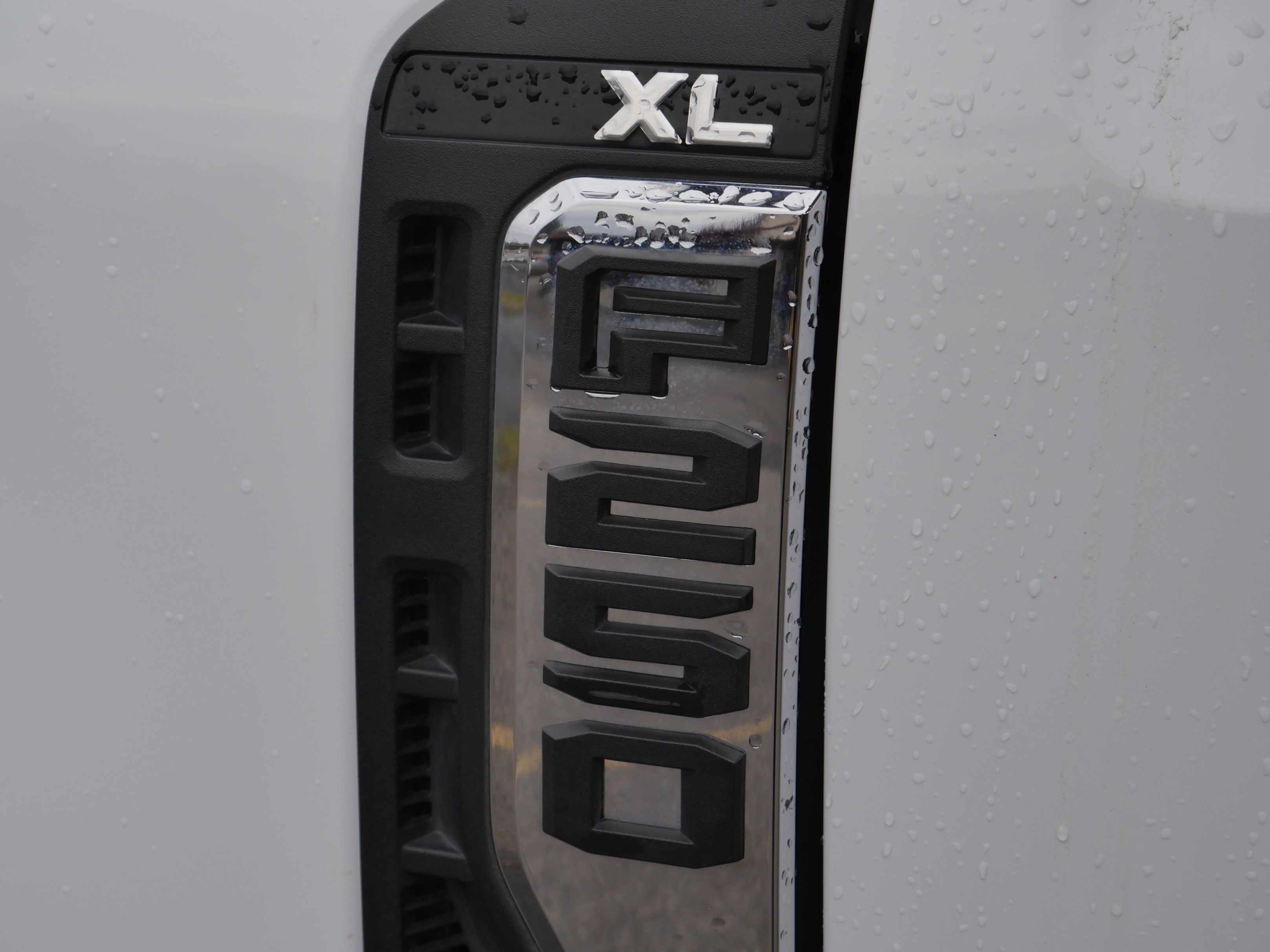 Certified 2024 Ford F250 XL w/ XL Chrome Package image 17