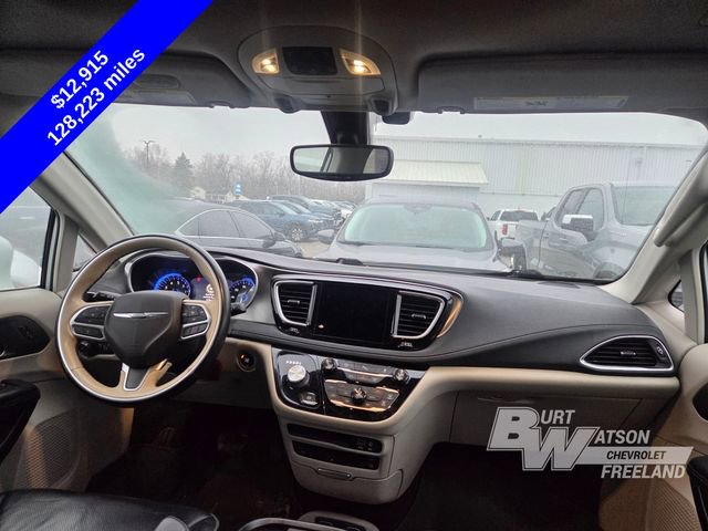 Used 2018 Chrysler Pacifica Limited w/ Tire & Wheel Group image 19