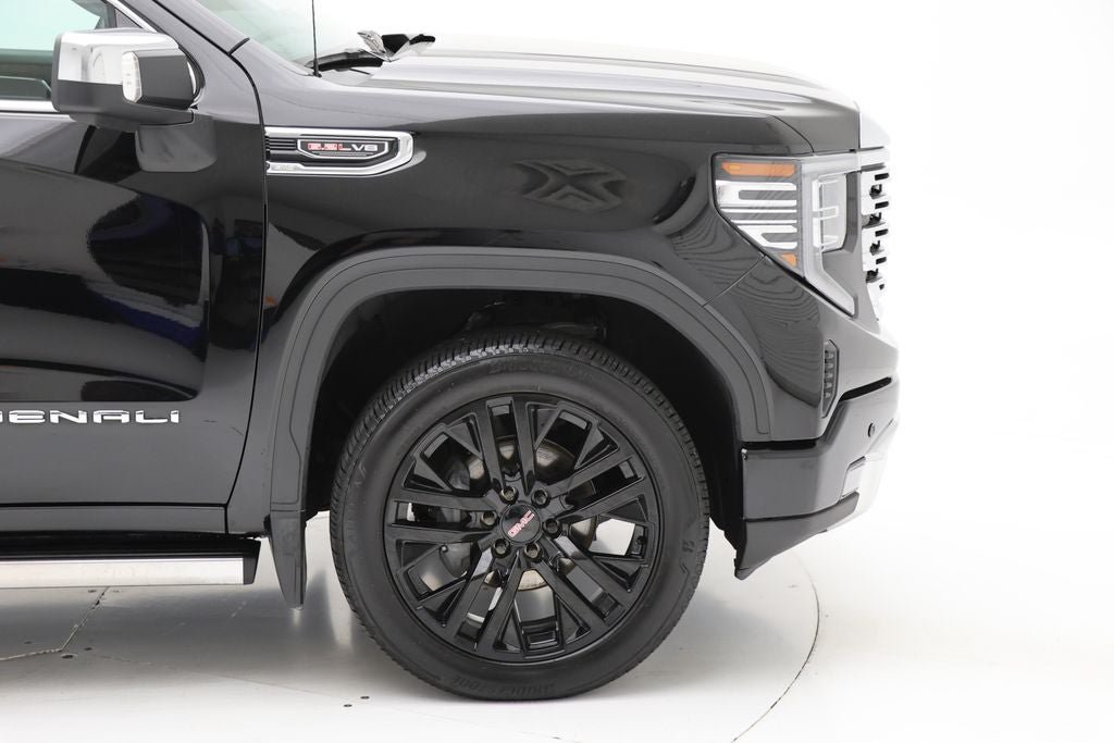 Used 2024 GMC Sierra 1500 Denali w/ Denali Reserve Package AWD/4WD image 4