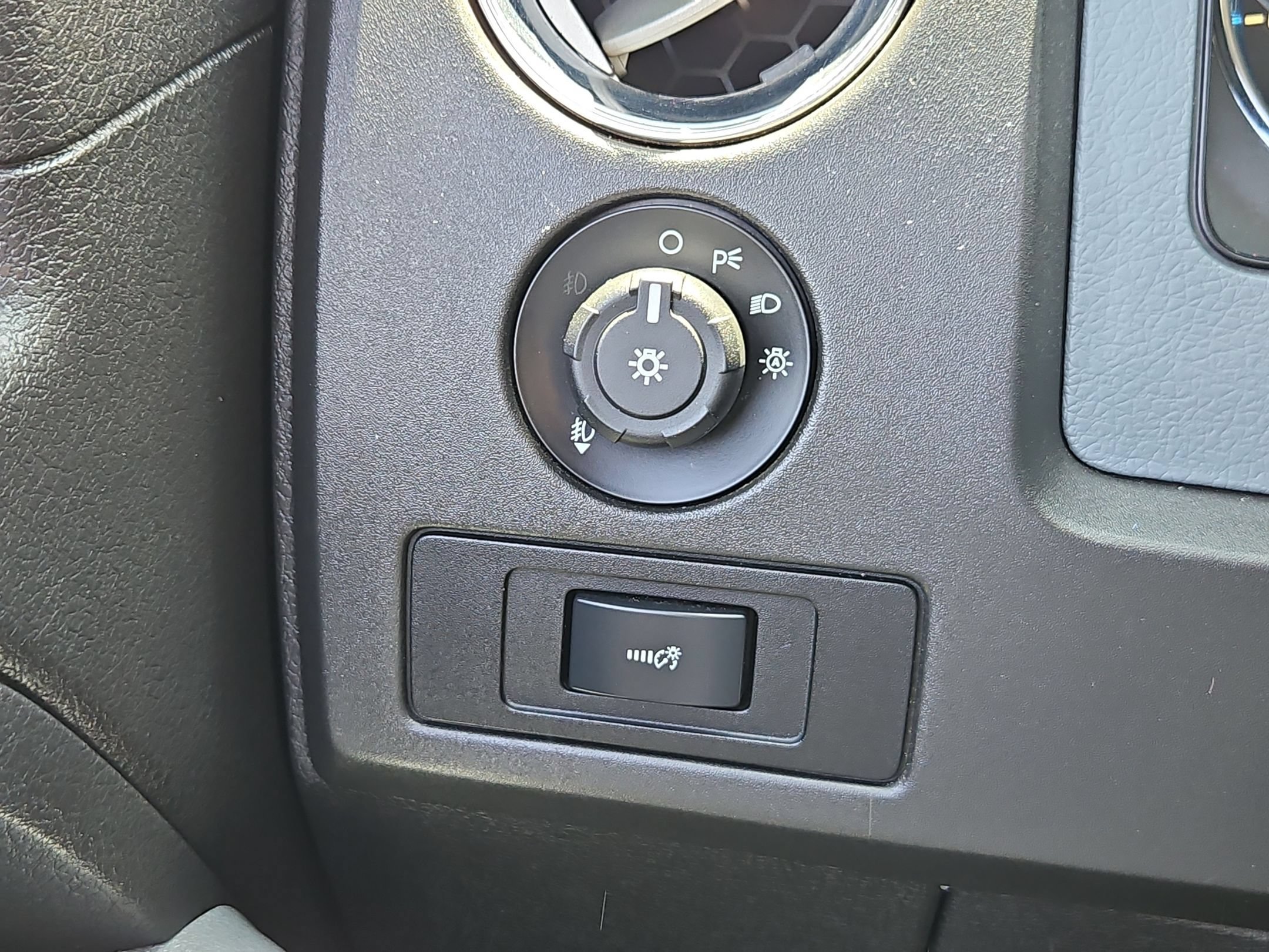 Used 2014 Ford F150 XLT w/ Equipment Group 302A Luxury RWD image 15