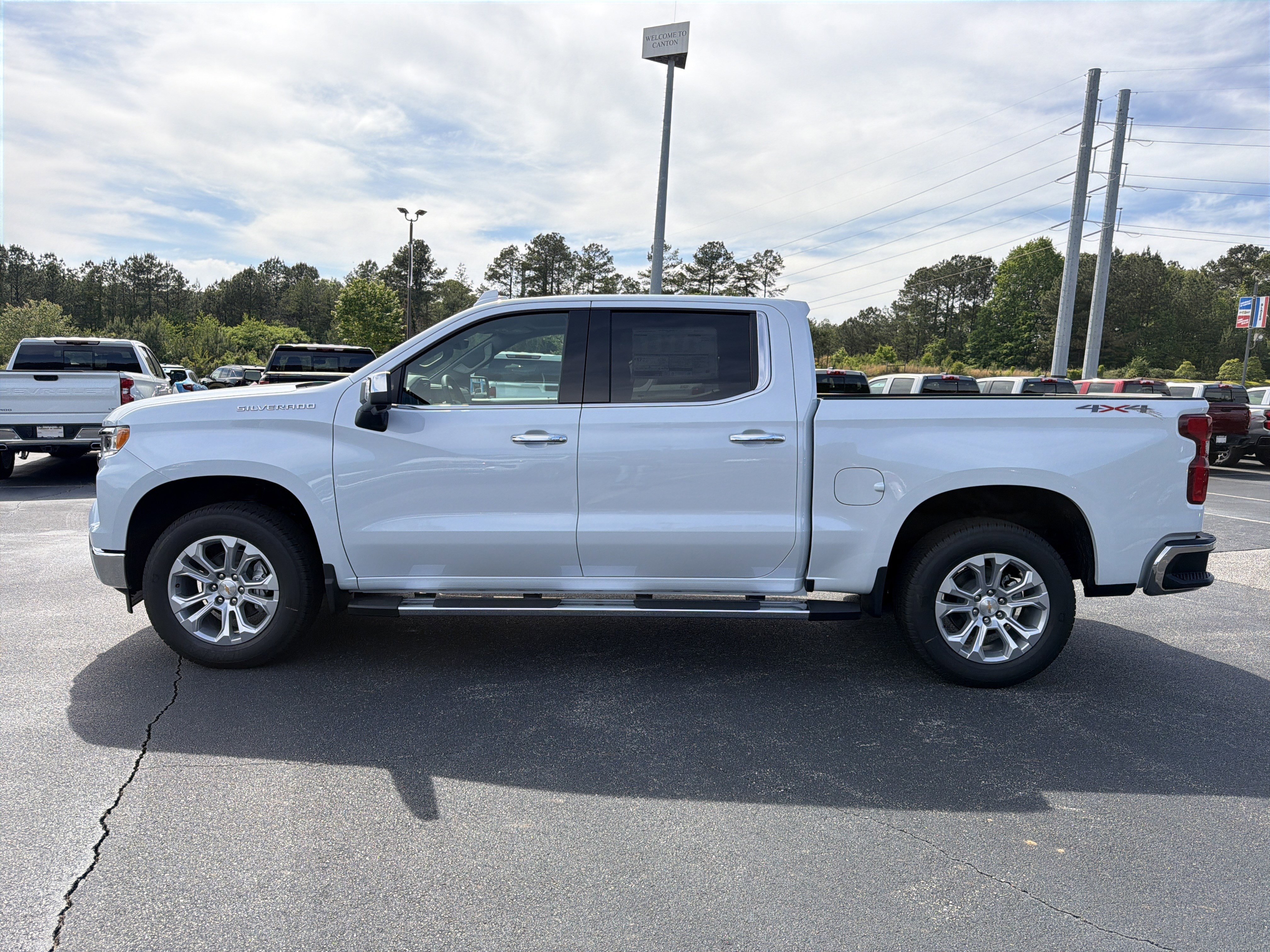 New 2026 Chevrolet Silverado 1500 LTZ w/ Technology Package AWD/4WD image 8