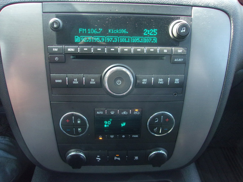 Used 2009 GMC Sierra 1500 SLT w/ Suspension Package, Off-Road image 21