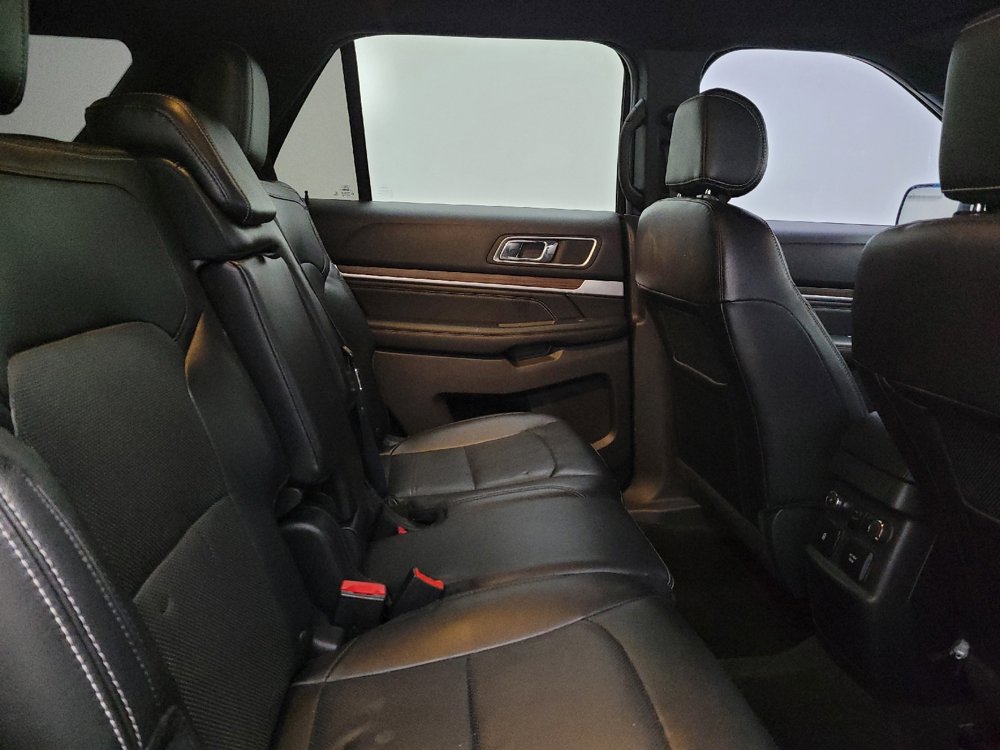 Used 2016 Ford Explorer Limited w/ Equipment Group 301A FWD image 19