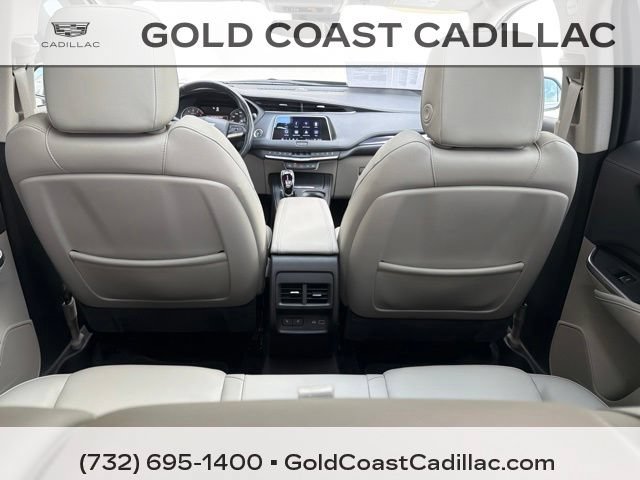 Certified 2023 Cadillac XT4 Luxury w/ Cold Weather Package AWD/4WD image 12