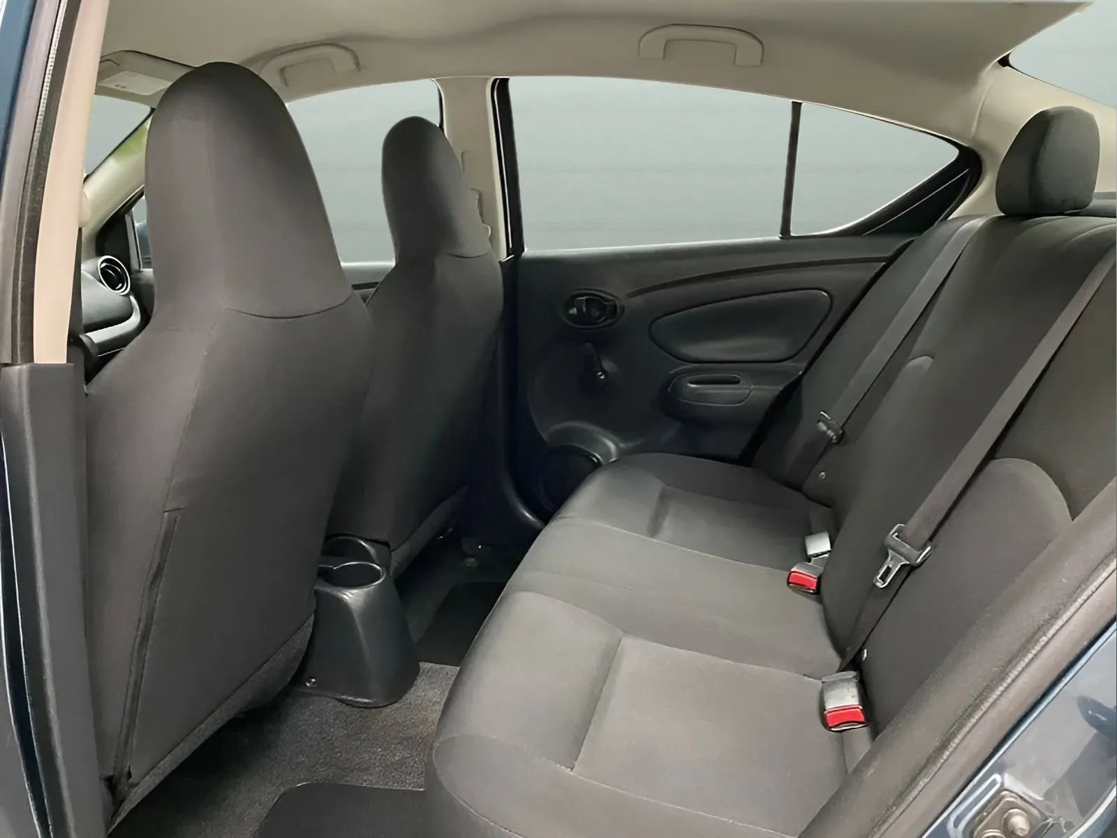 Used 2017 Nissan Versa S Plus FWD image 11