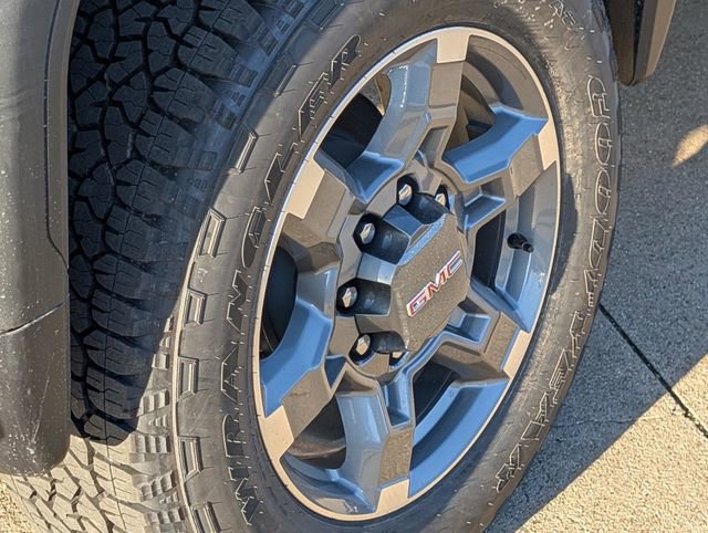 New 2026 GMC Sierra 2500 SLT w/ SLT Premium Package image 14