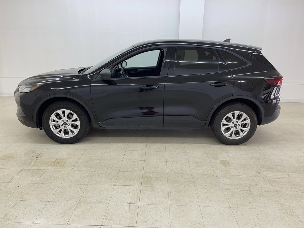 Used 2025 Ford Escape Active image 2