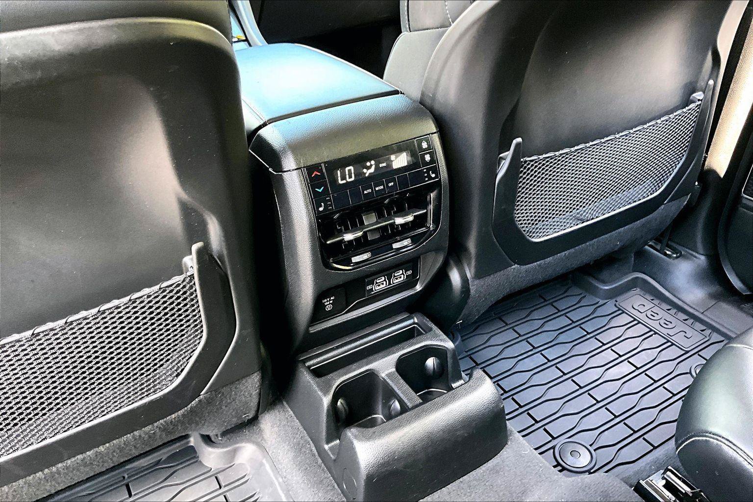 Used 2021 Jeep Grand Cherokee L Limited AWD/4WD image 34
