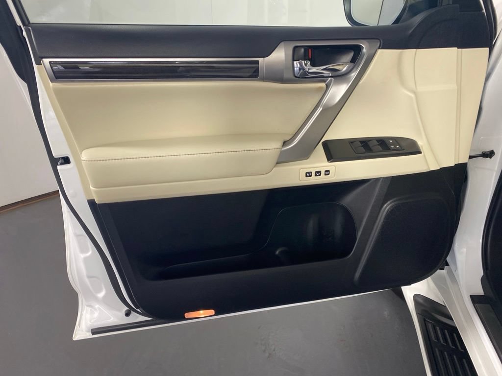 Used 2023 Lexus GX 460 Premium w/ Premium Package AWD/4WD image 25