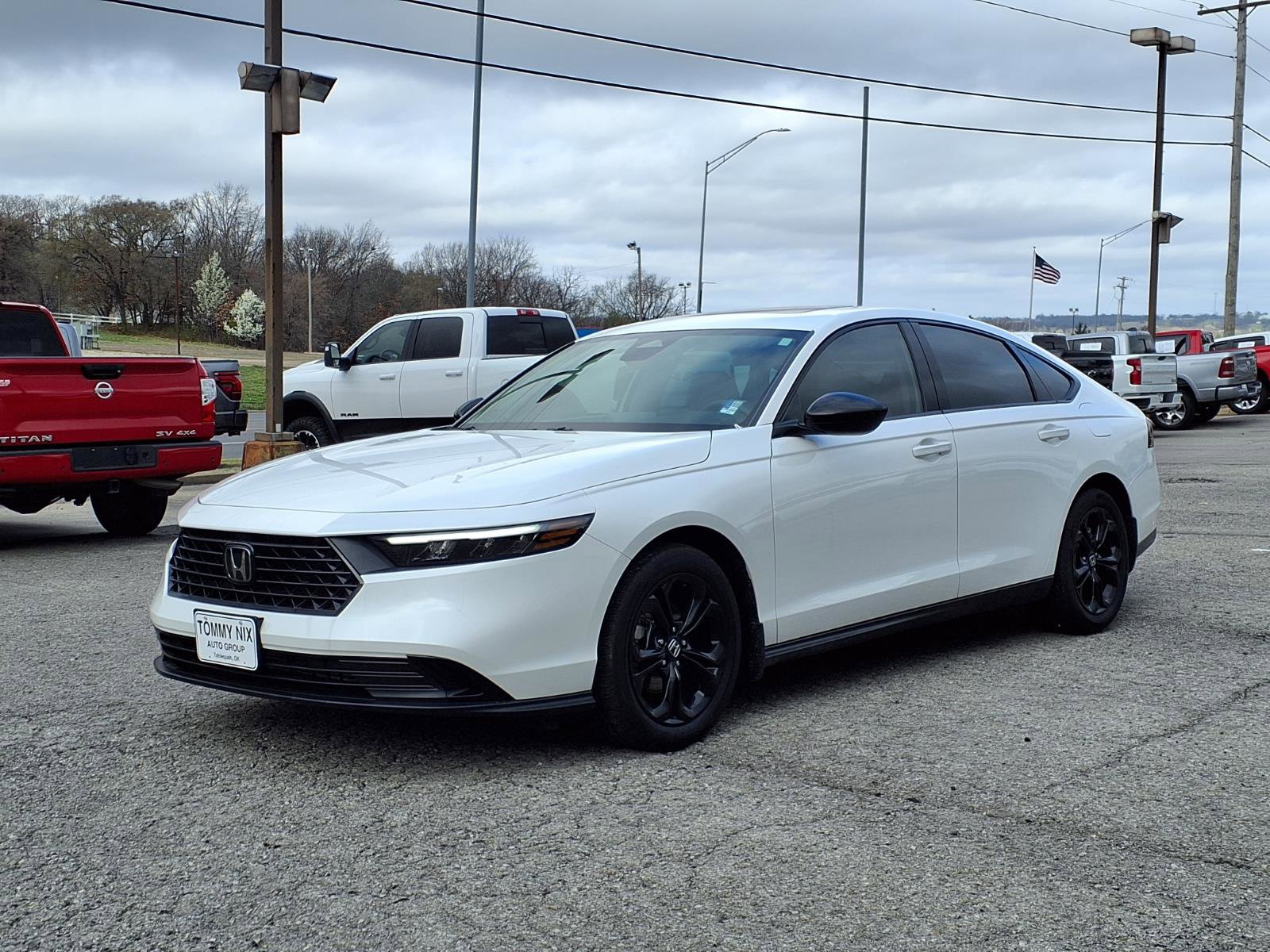 Used 2025 Honda Accord SE image 1