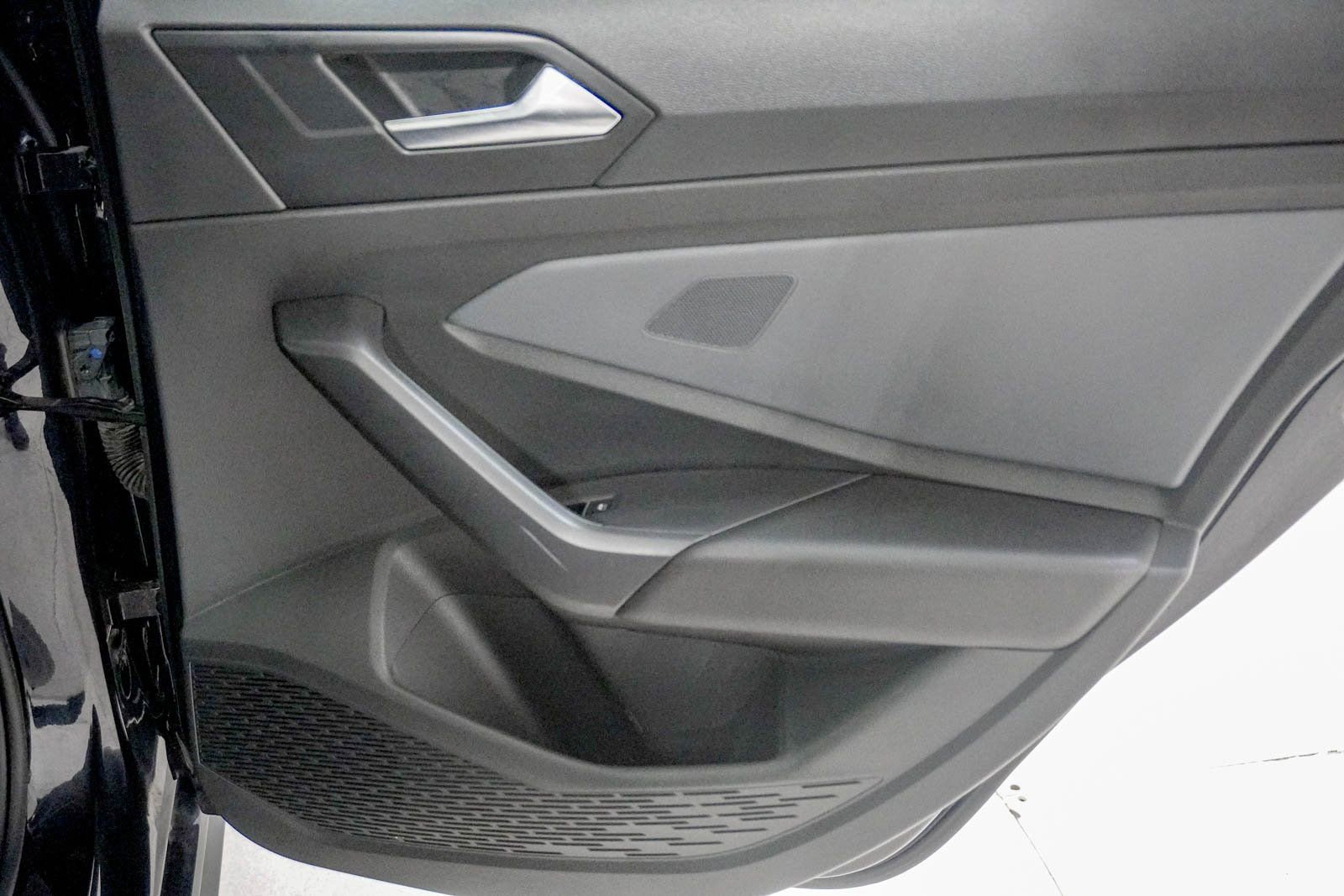 Used 2025 Volkswagen Jetta GLI Autobahn FWD image 32