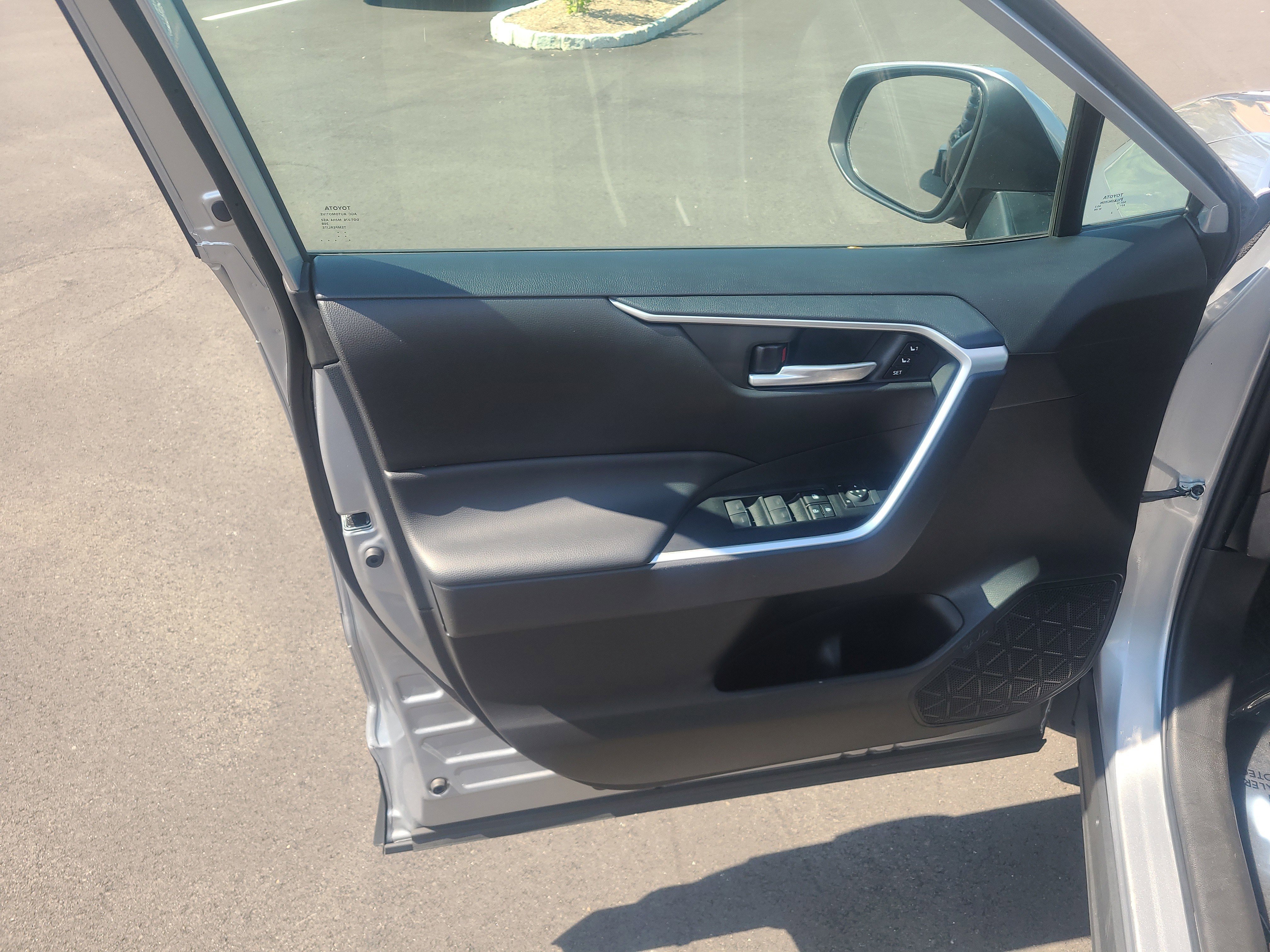 Certified 2023 Toyota RAV4 XLE Premium AWD/4WD image 14