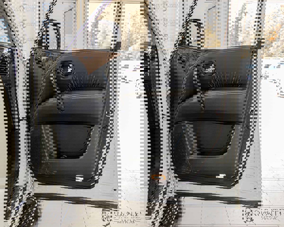 Used 2019 Nissan Armada Platinum image 46