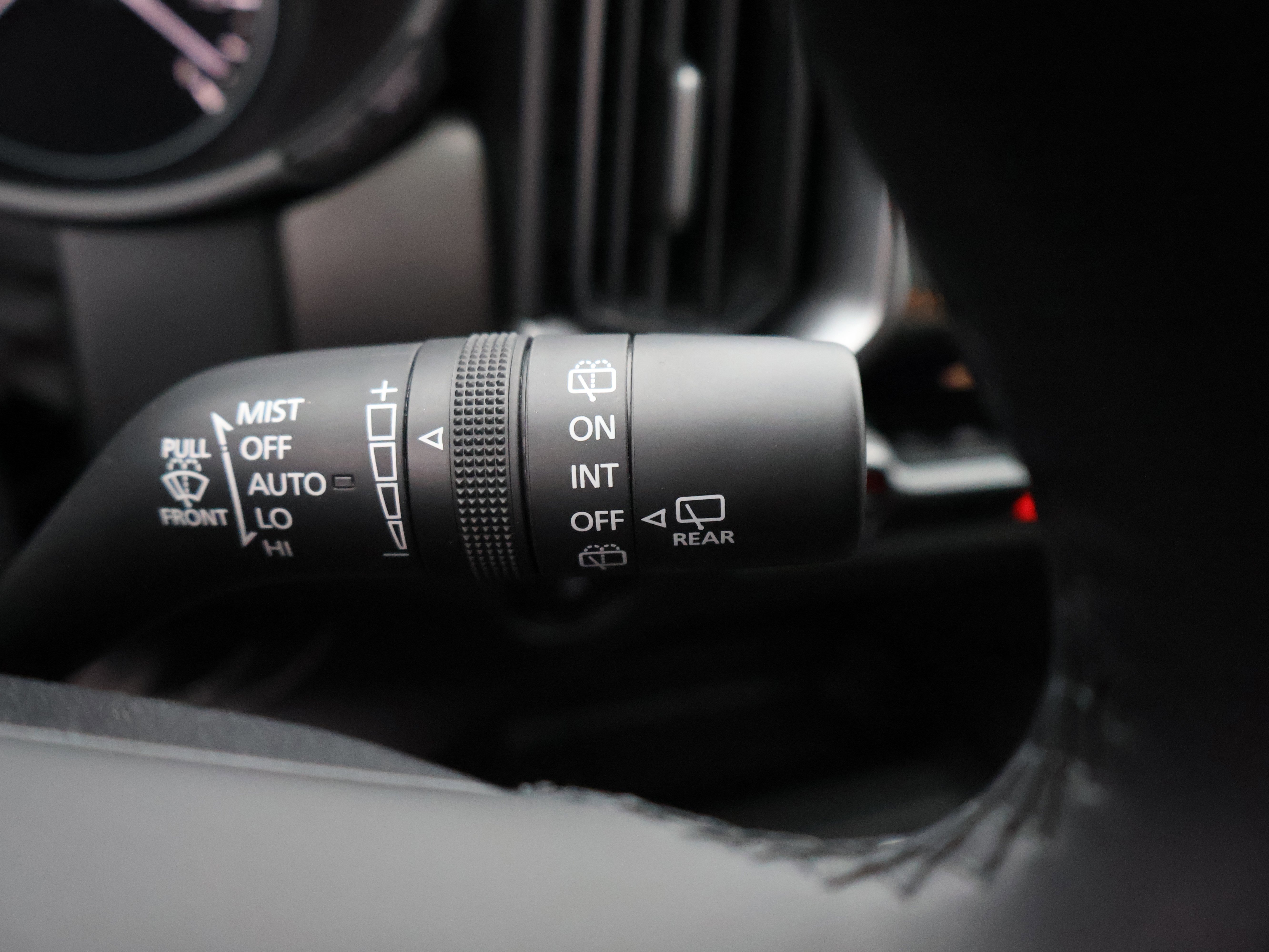 Certified 2025 MAZDA CX-50 AWD 2.5 Hybrid w/ Premium Pkg image 32