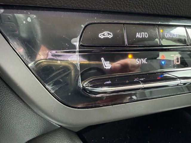 Used 2023 Buick Envision Essence image 10