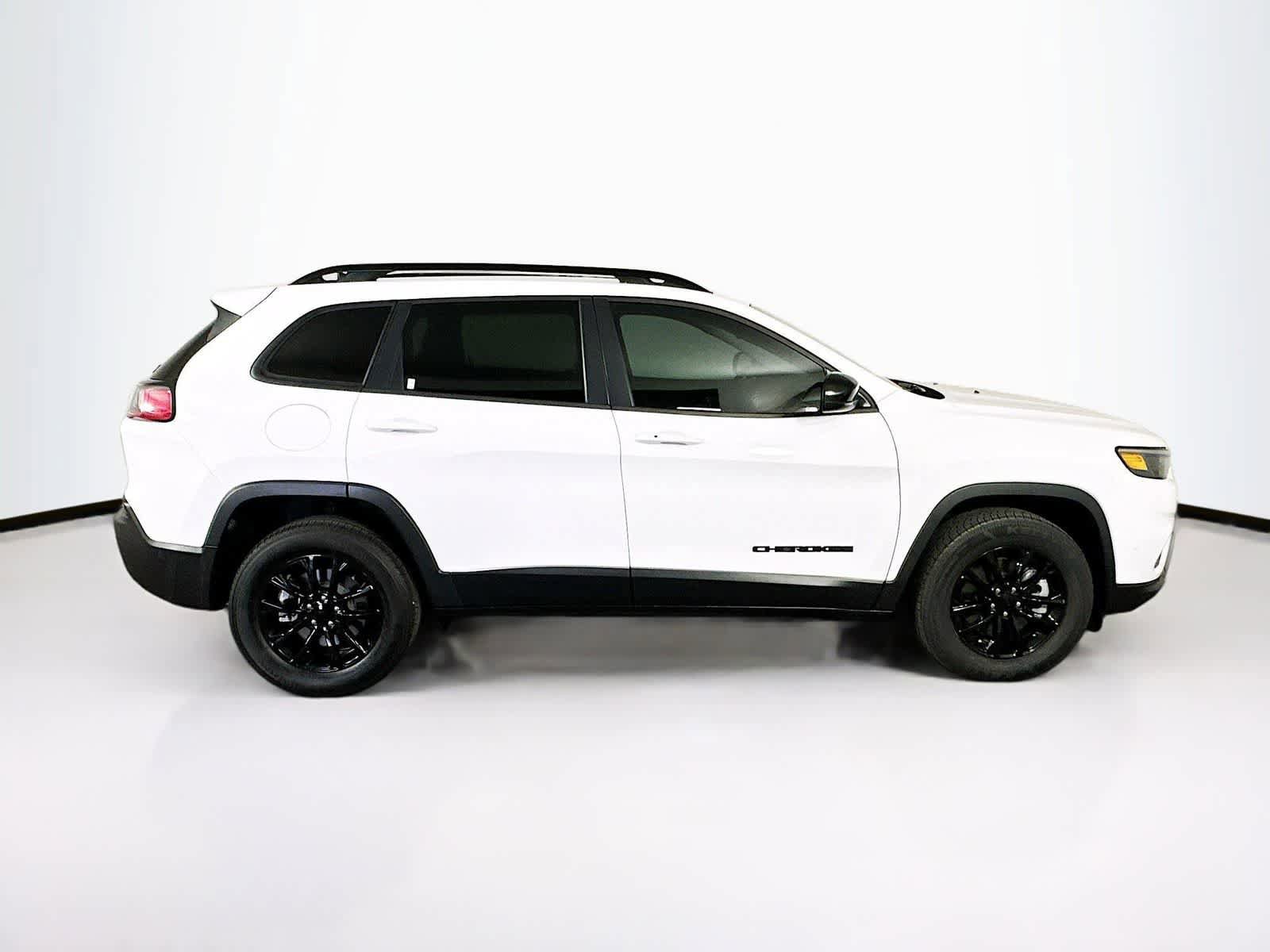 Used 2023 Jeep Cherokee Altitude Lux AWD/4WD image 26