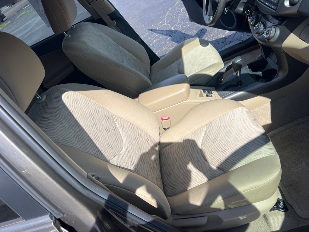 Used 2012 Toyota RAV4 4WD w/ Value Pkg image 19