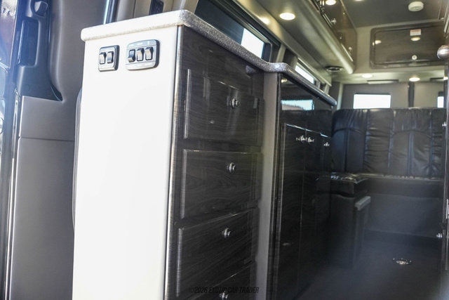 Used 2017 Mercedes-Benz Sprinter 3500 image 82