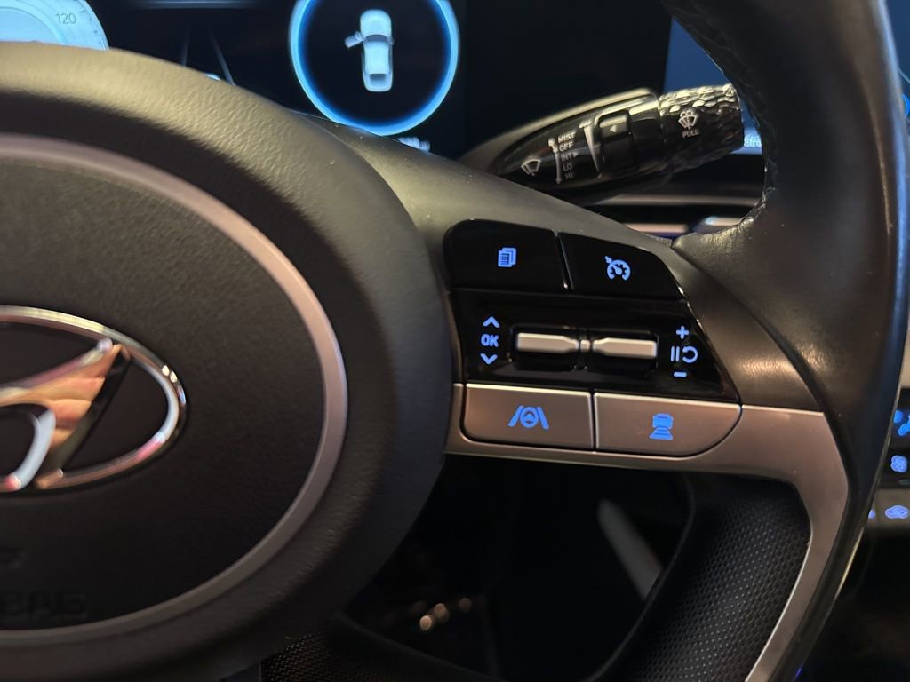 Used 2021 Hyundai Elantra Limited image 30