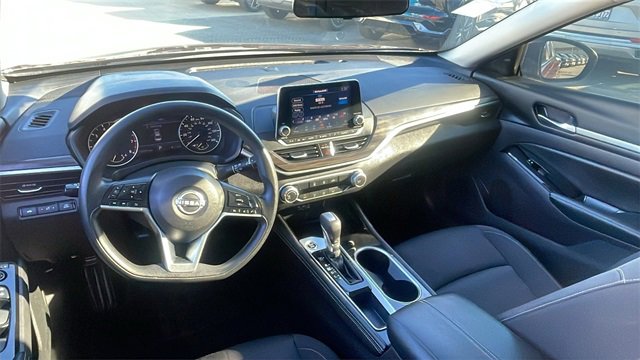 Used 2023 Nissan Altima 2.5 SV image 14