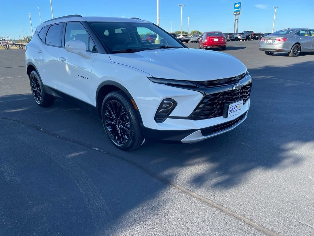 Used 2023 Chevrolet Blazer LT w/ LPO, Black Sport Package AWD/4WD image 7
