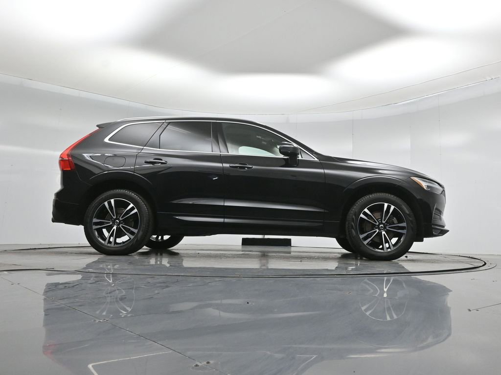 Used 2021 Volvo XC60 T5 Momentum w/ Premium Package image 48