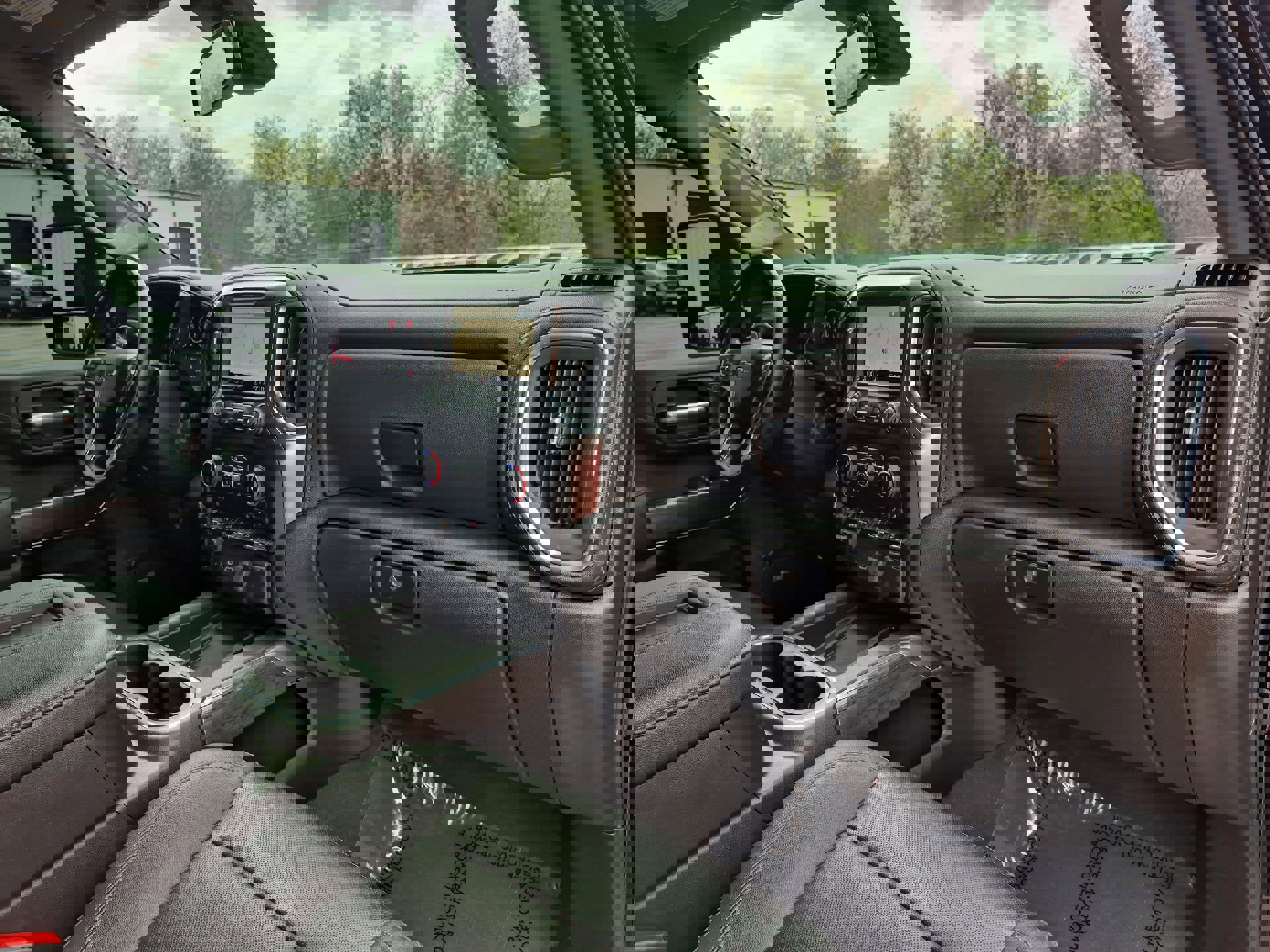 Used 2022 Chevrolet Silverado 2500 LTZ w/ LTZ Plus Package image 29