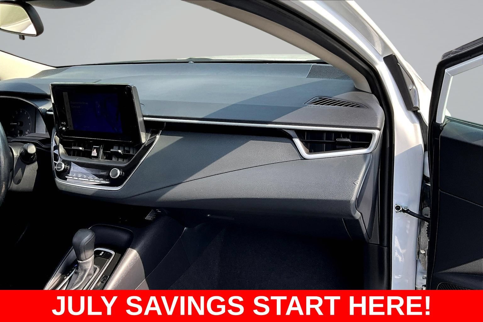 Used 2025 Toyota Corolla LE w/ LE Premium Package FWD image 34